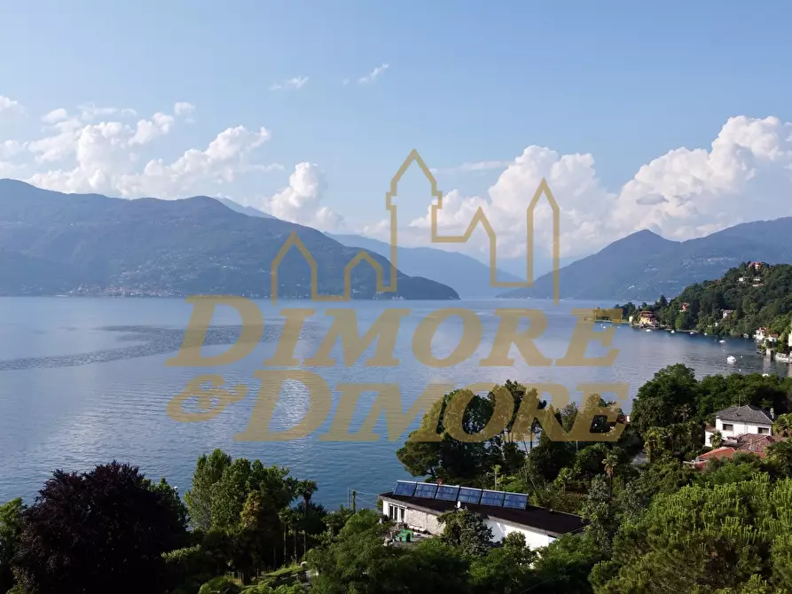 Immagine 1 di Villa in vendita  in Via Portovaltravaglia 39 a Brezzo Di Bedero