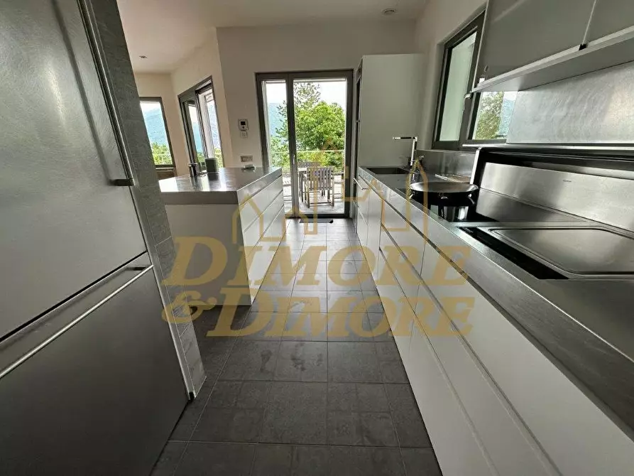 Immagine 41 di Villa in vendita  a Cannobio