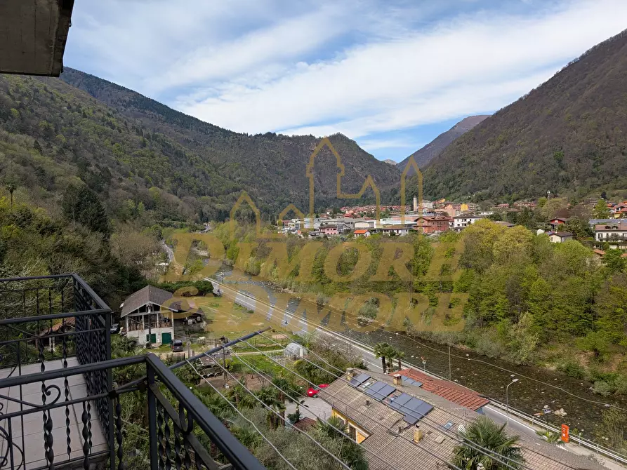 Immagine 19 di Quadrilocale in vendita  in Casali Cuserina 5 a Cannobio