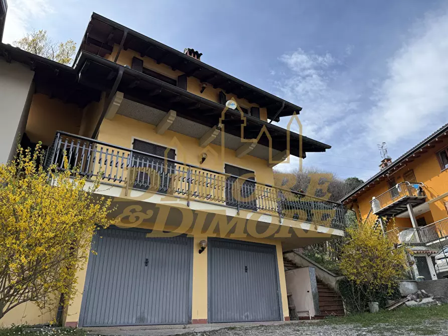 Immagine 5 di Casa bifamiliare in vendita  in Via A. Fraccaroli 43 a Baveno