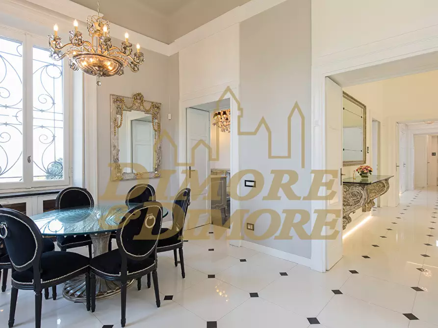 Immagine 15 di Villa in vendita  in via giuseppe verdi 5 a Stresa