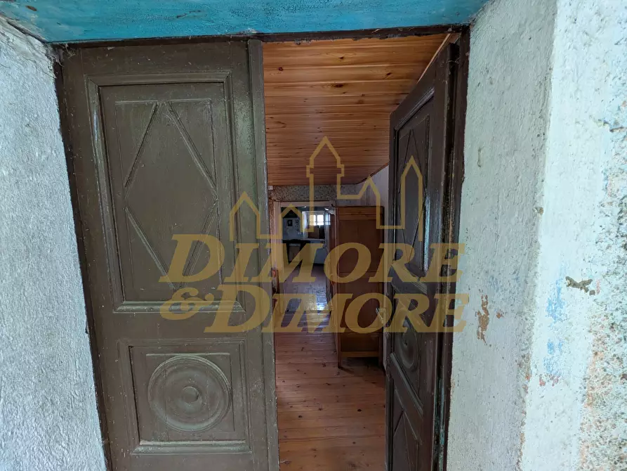 Immagine 15 di Casa indipendente in vendita  a Loreglia