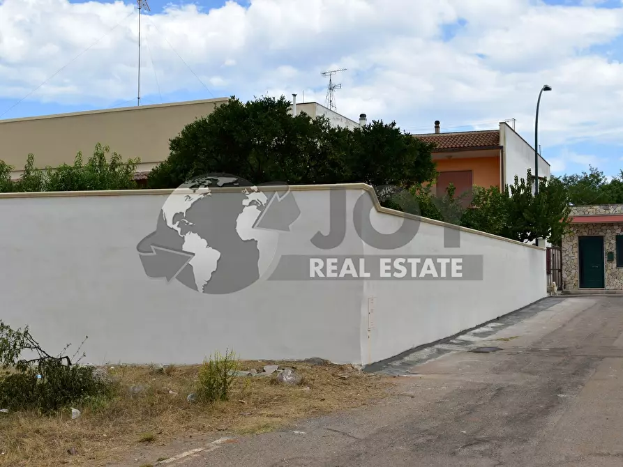 Immagine 11 di Terreno agricolo in vendita  in via morandi a San Donato Di Lecce