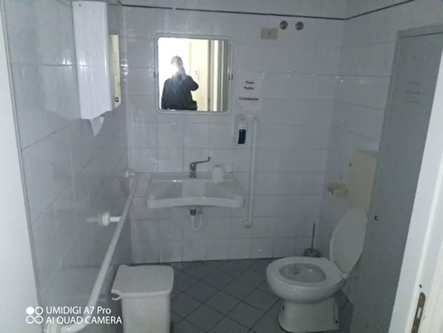 Immagine 7 di Locale commerciale in affitto  in CONRìTRADA VILLA MARTELLI a Lanciano