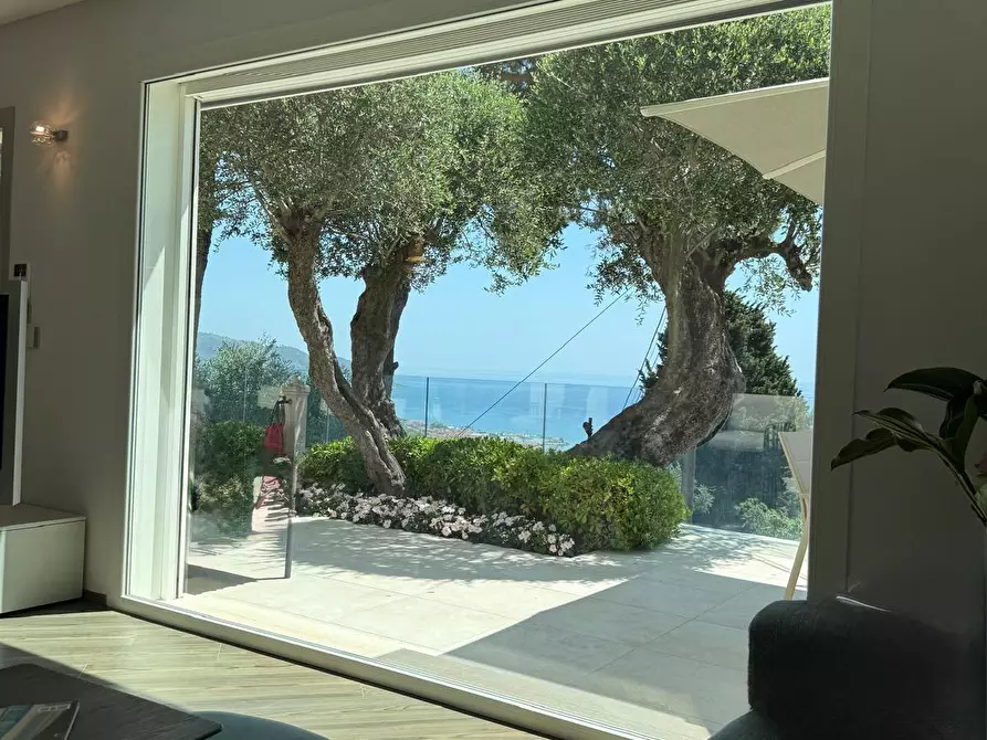 Immagine 37 di Casa indipendente in vendita  a Diano Marina