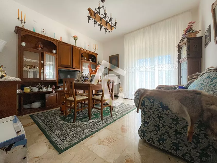 Immagine 5 di Appartamento in vendita  a Jesi