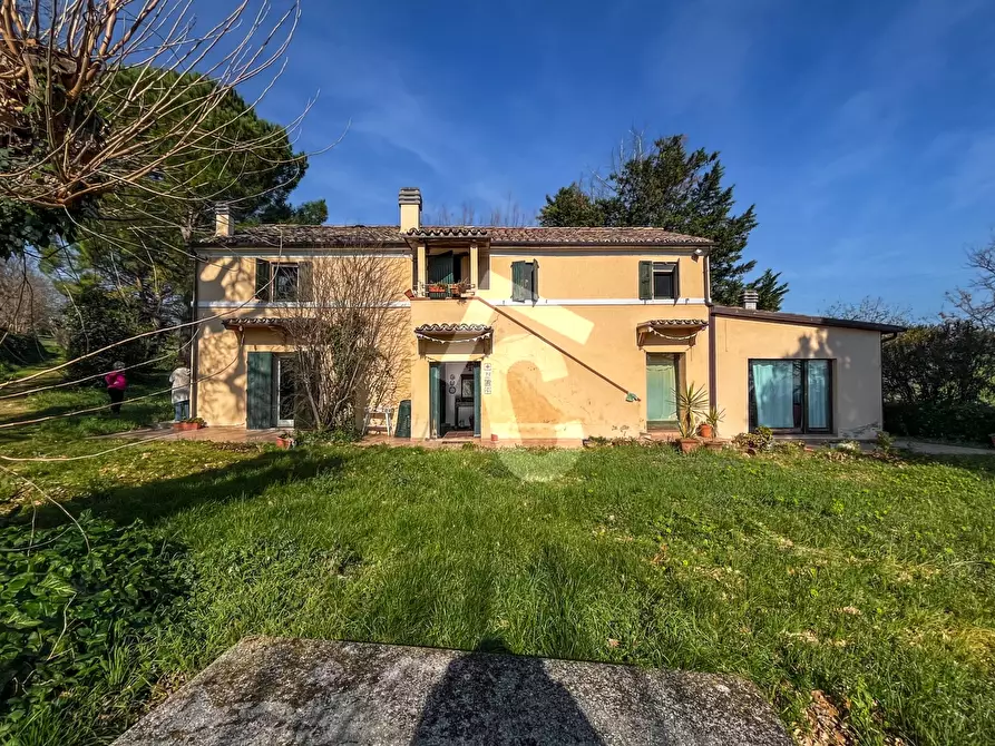 Immagine 34 di Rustico / casale in vendita  a Jesi