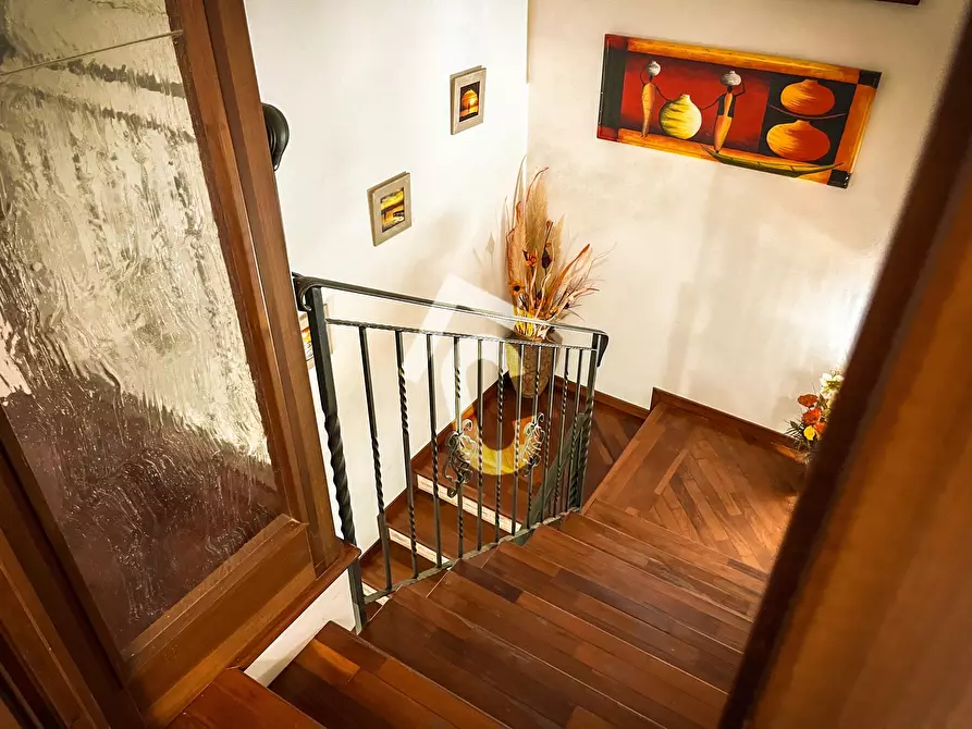 Immagine 15 di Rustico / casale in vendita  a Monte Roberto