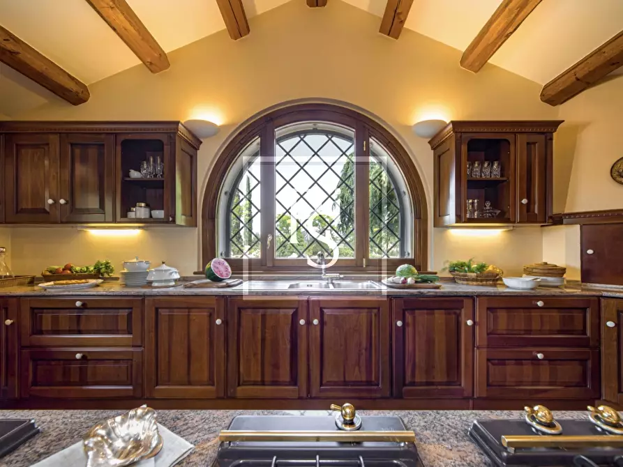 Immagine 9 di Villa in vendita  a Senigallia