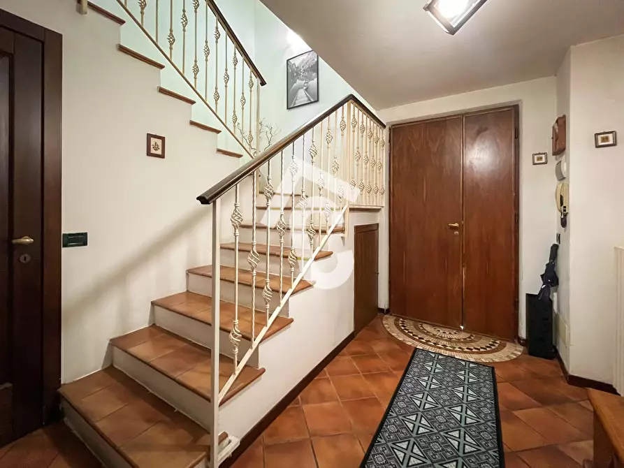 Immagine 2 di Rustico / casale in vendita  a Jesi