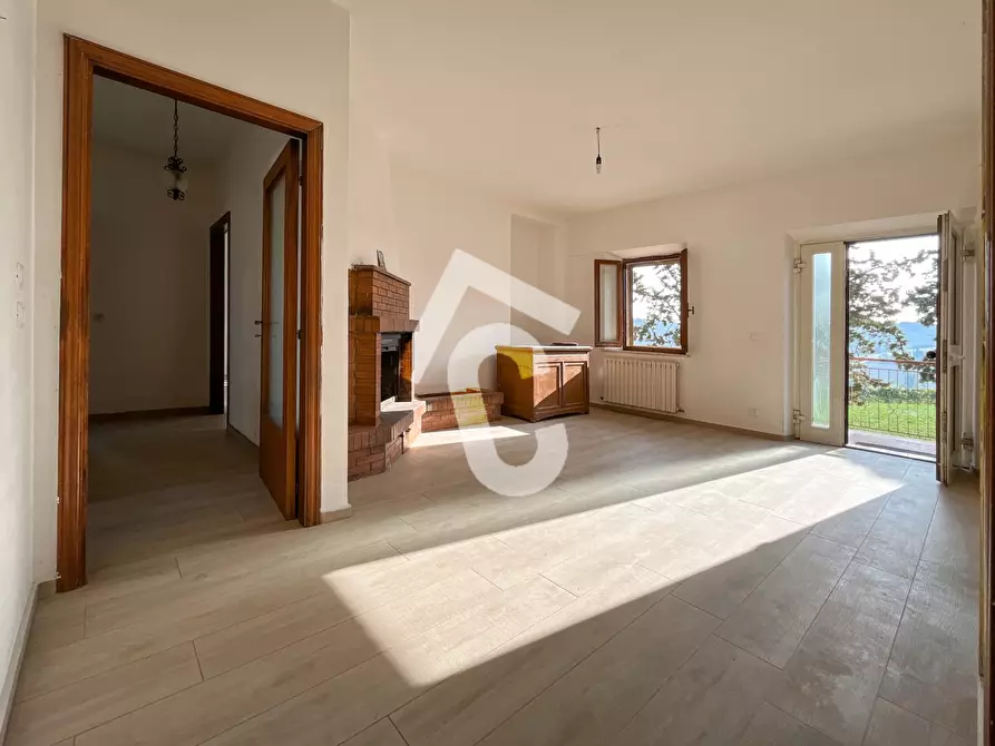 Immagine 15 di Rustico / casale in vendita  a Montecarotto