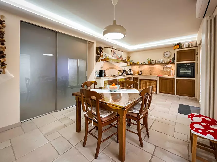 Immagine 16 di Appartamento in vendita  a Jesi