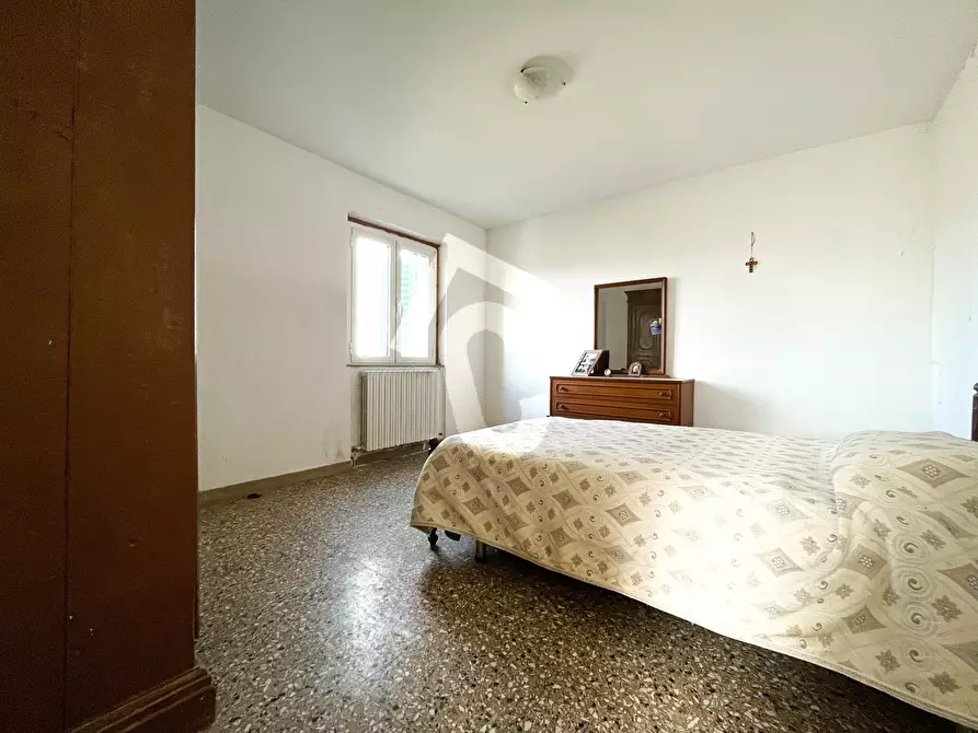 Immagine 12 di Rustico / casale in vendita  a Belvedere Ostrense