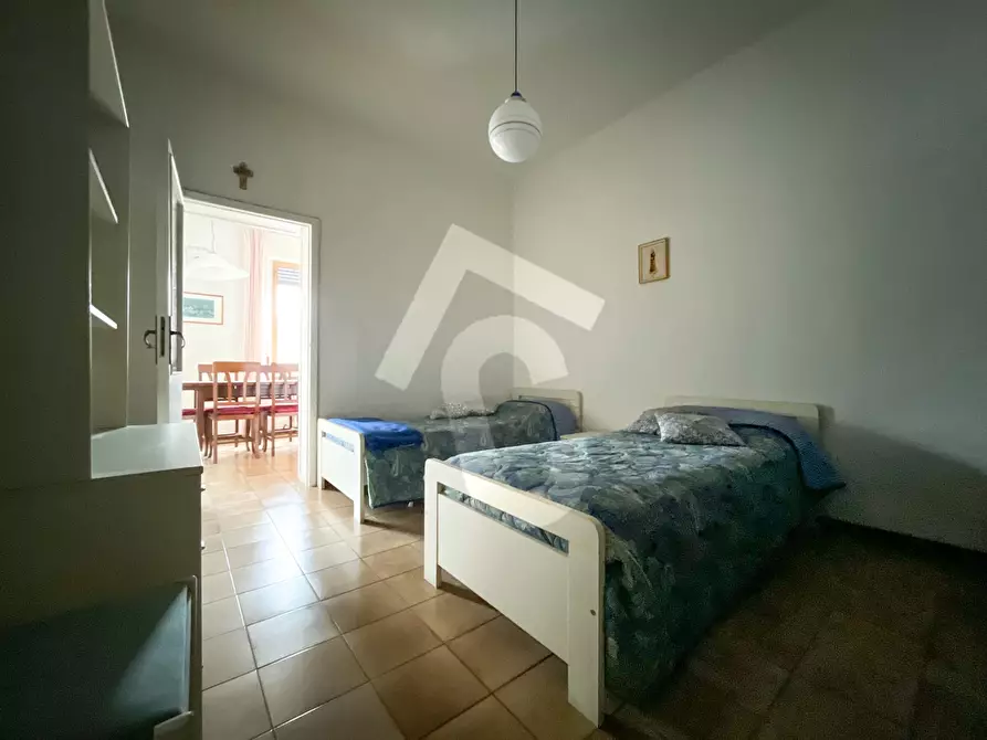 Immagine 4 di Palazzo in vendita  a Jesi