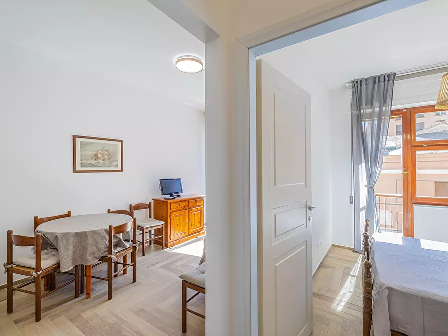 Immagine 12 di Bilocale in affitto  in Via Torino a Finale Ligure