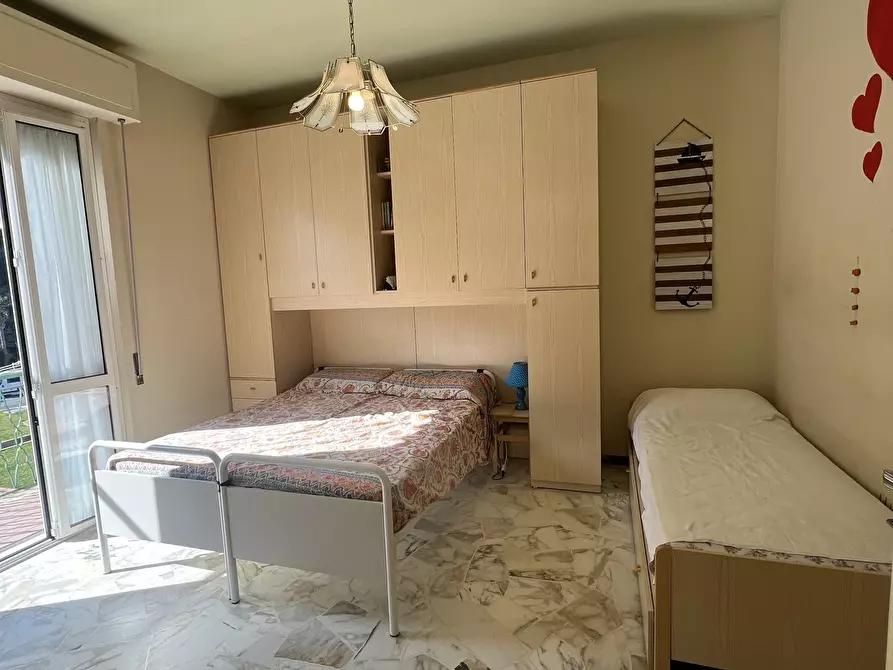 Immagine 17 di Bilocale in vendita  in Via Cesare Abba a Finale Ligure