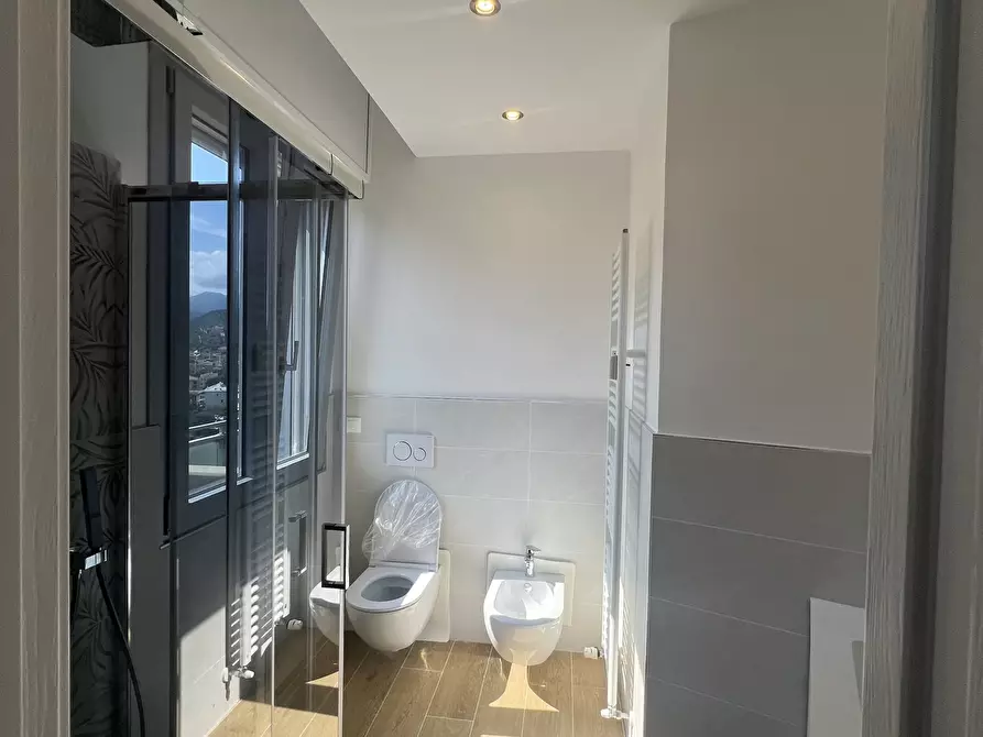 Immagine 10 di Trilocale in vendita  in Via della Pineta a Finale Ligure