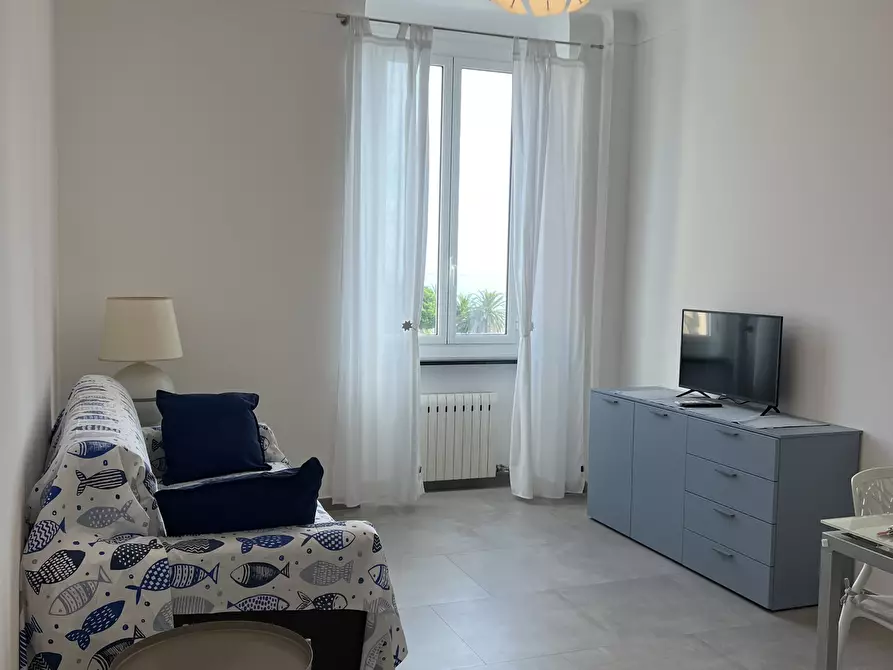 Immagine 4 di Bilocale in affitto  in Piazza Vittorio Emanuele II 5 a Finale Ligure