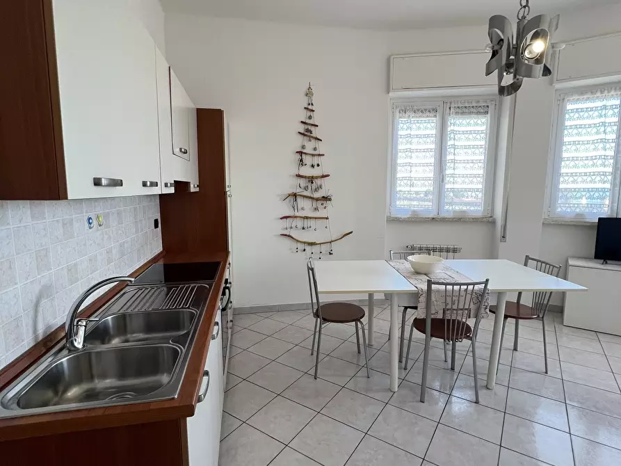 Immagine 10 di Quadrilocale in affitto  in Corso Europa a Finale Ligure