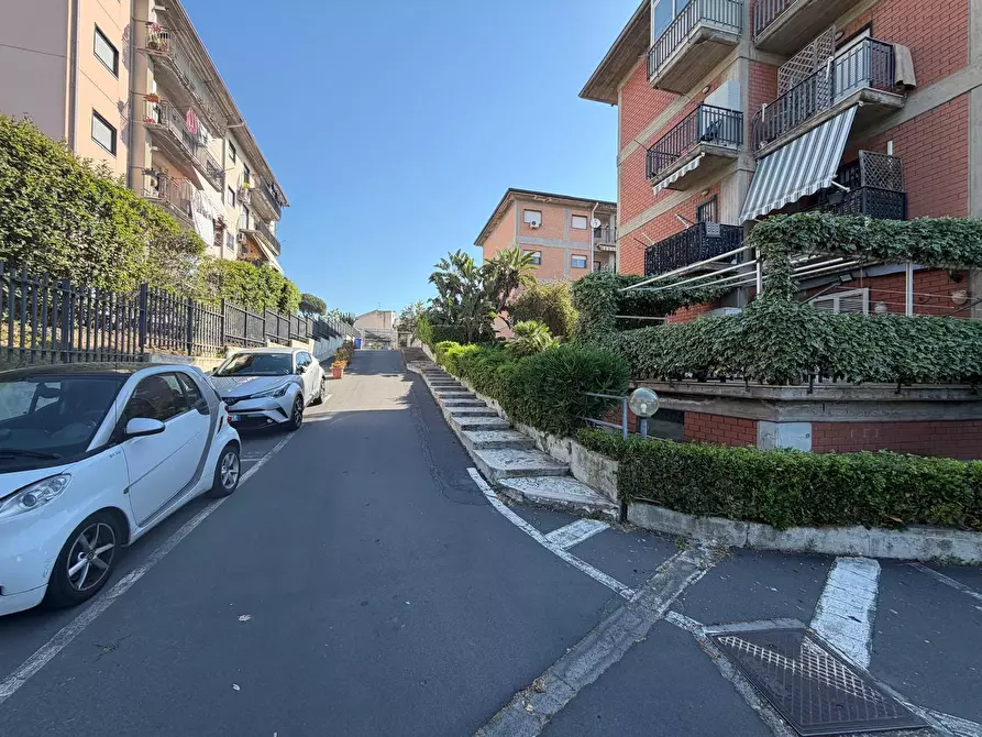 Immagine 21 di Appartamento in vendita  a Gravina Di Catania