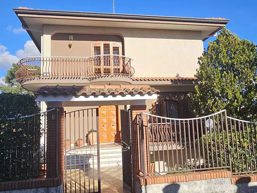 Immagine 2 di Villa in vendita  a Mascalucia