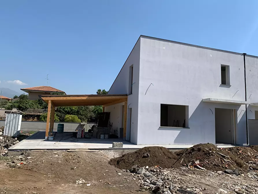 Immagine 5 di Villa in vendita  a Aci Bonaccorsi