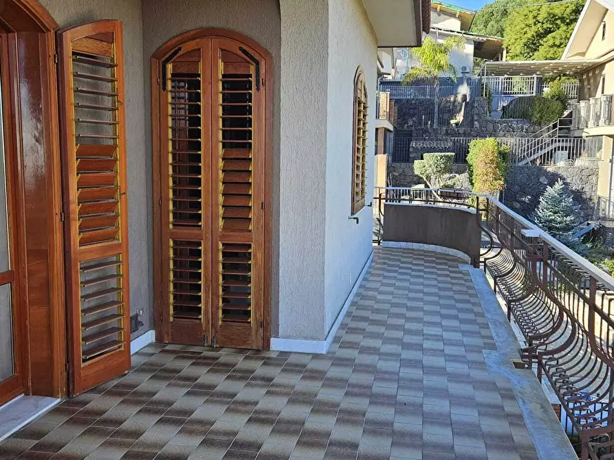 Immagine 22 di Villa in vendita  a Mascalucia