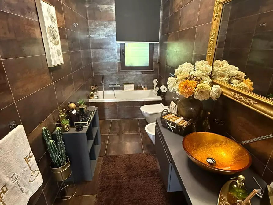 Immagine 14 di Villa in vendita  a Nicolosi