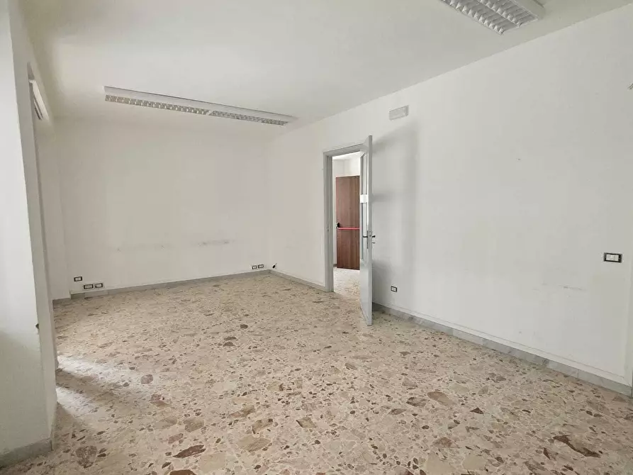 Immagine 38 di Appartamento in affitto  in Via Giuseppe Martinez a Acireale