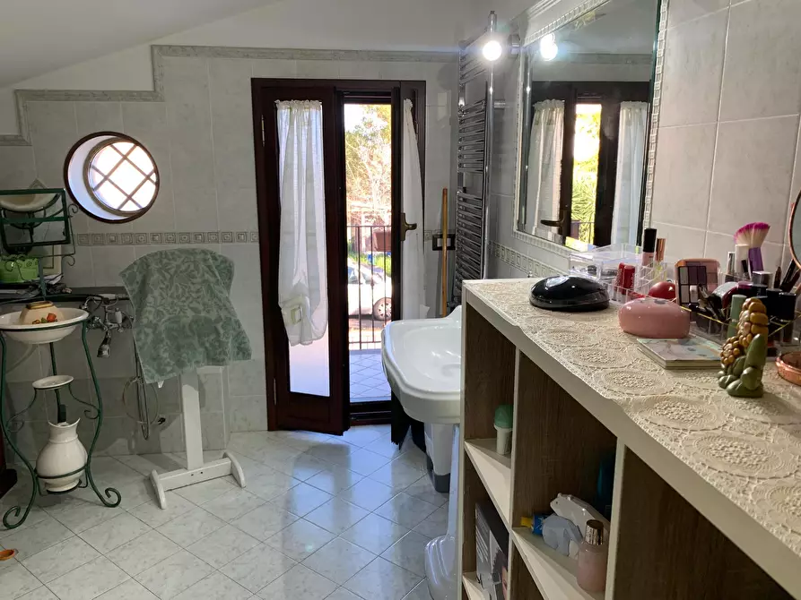 Immagine 16 di Villa in vendita  a Mascalucia