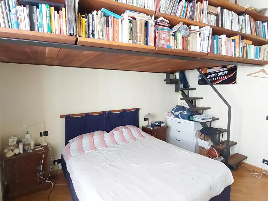 Immagine 11 di Quadrilocale in vendita  in Via Nino Bixio 4 a Genova