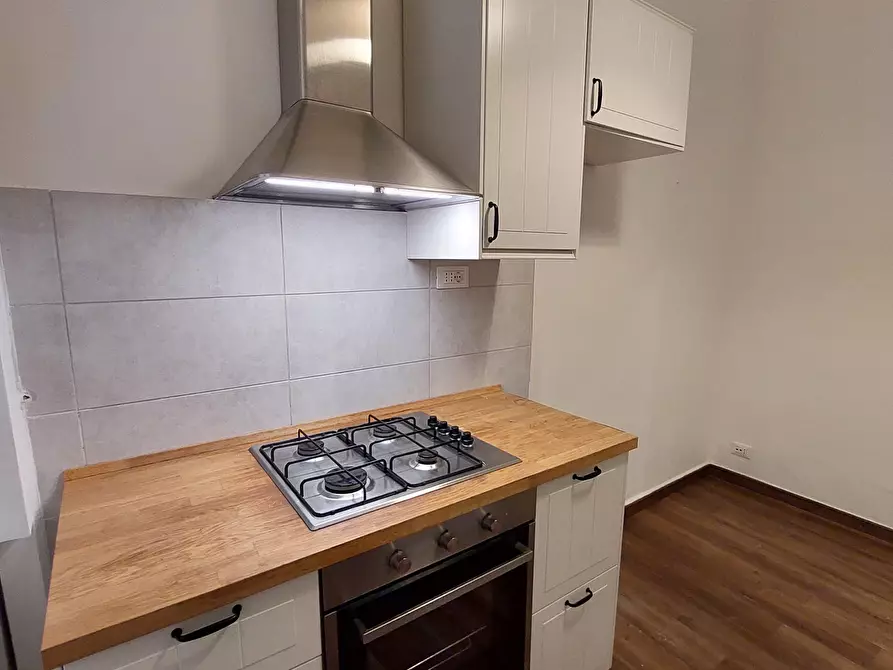 Immagine 32 di Trilocale in vendita  in Corso Magenta a Genova