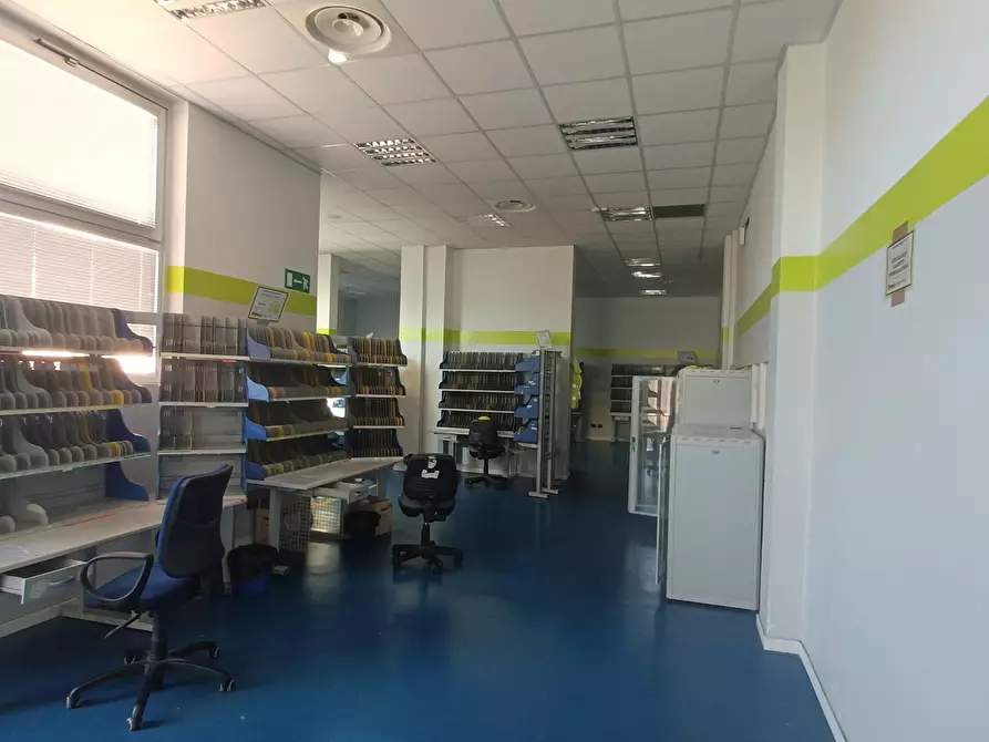 Immagine 14 di Attività artigianale in affitto  in Via Giuseppe Ungaretti 10 a Genova