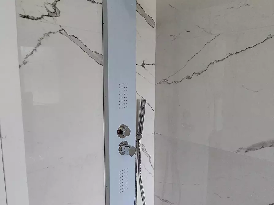 Immagine 19 di Trilocale in vendita  in Piazza Eugenio Marchese a Busalla