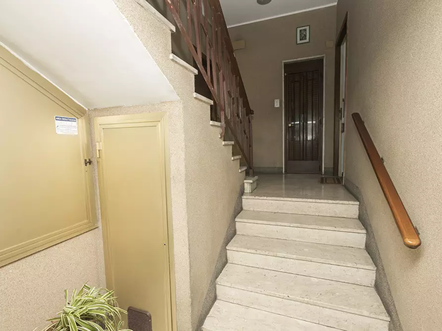 Immagine 34 di Pentalocale in vendita  in Via Venezia 12 a Genova