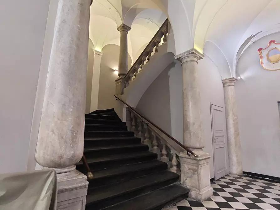 Immagine 34 di Bilocale in vendita  in Via Lomellini a Genova