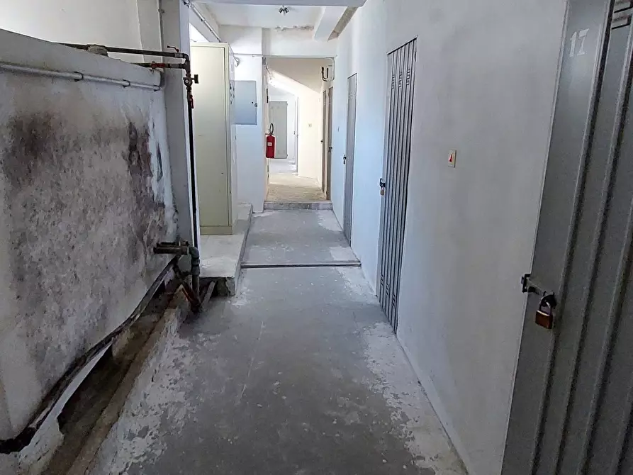 Immagine 51 di Trilocale in vendita  in Piazza Eugenio Marchese a Busalla