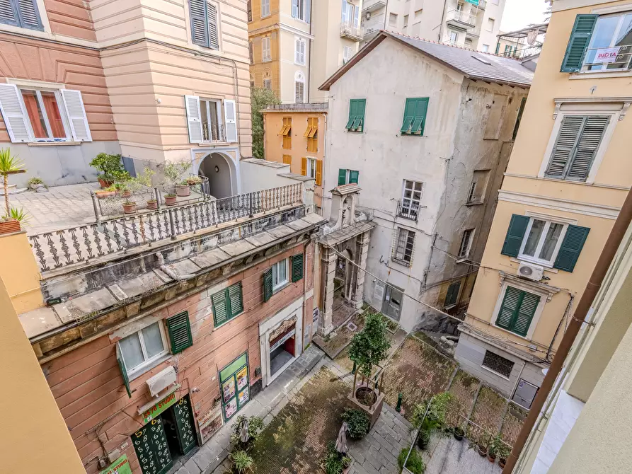 Immagine 51 di Pentalocale in vendita  in Vico Tana 1 a Genova