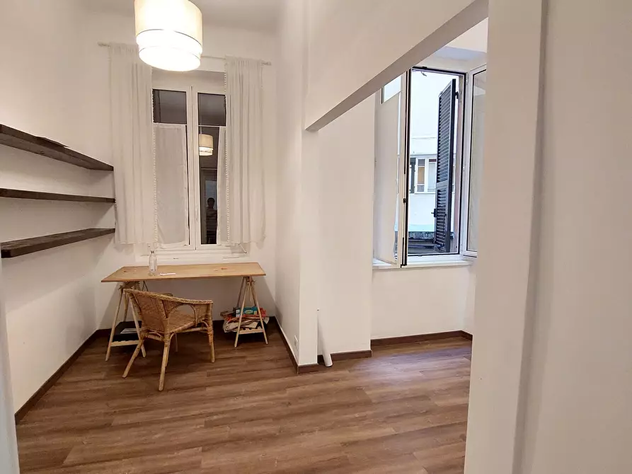 Immagine 17 di Trilocale in vendita  in Corso Magenta a Genova