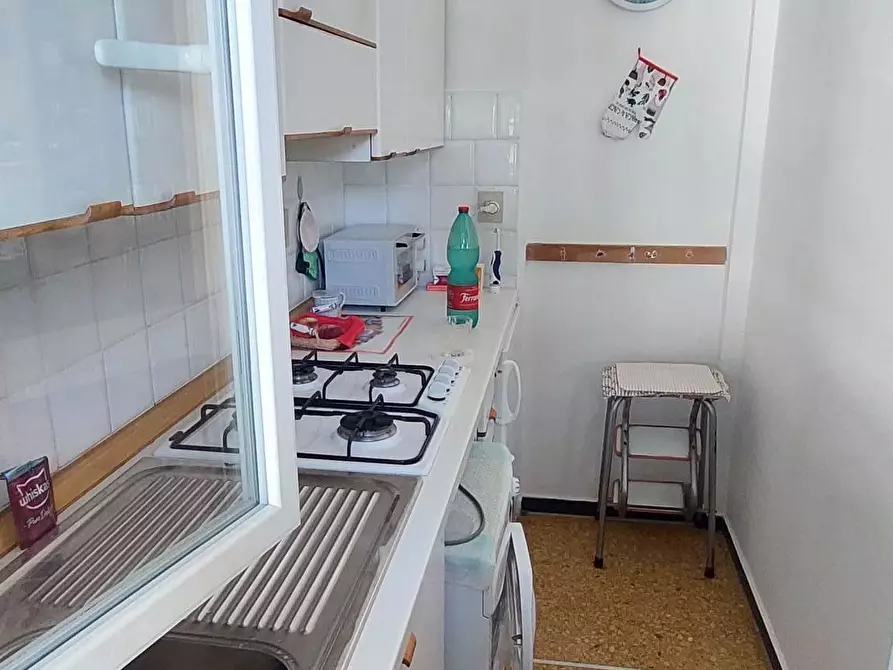 Immagine 5 di Bilocale in vendita  in Via Fratelli Bandiera 3 a Rapallo