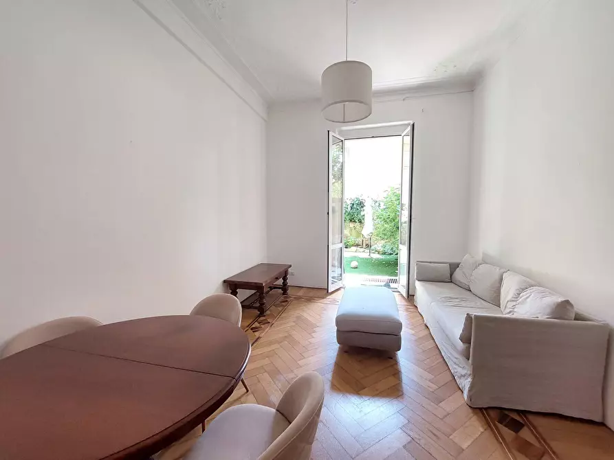 Immagine 5 di Trilocale in vendita  in Corso Magenta a Genova