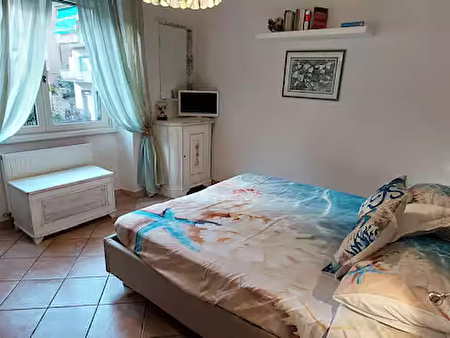 Immagine 12 di Bilocale in vendita  in Via Costaguta 76 a Rapallo