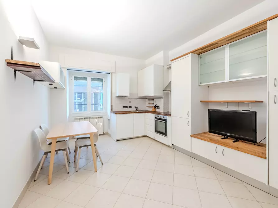 Immagine 25 di Pentalocale in vendita  in Vico Tana 1 a Genova