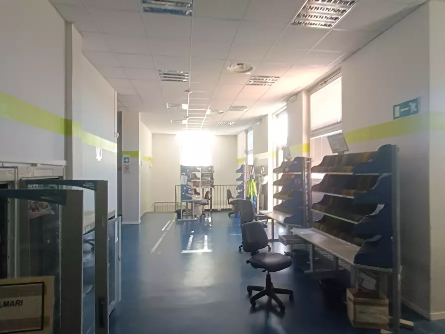 Immagine 12 di Attività artigianale in affitto  in Via Giuseppe Ungaretti 10 a Genova