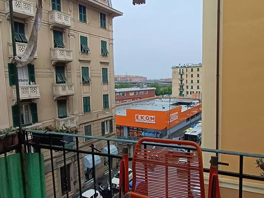Immagine 19 di Appartamento in vendita  in Via Cornigliano 34 a Genova