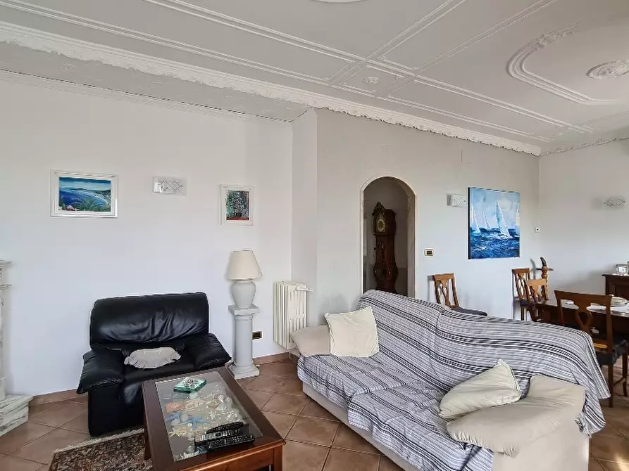 Immagine 18 di Quadrilocale in vendita  in Villaggio Iris 14 a Alassio