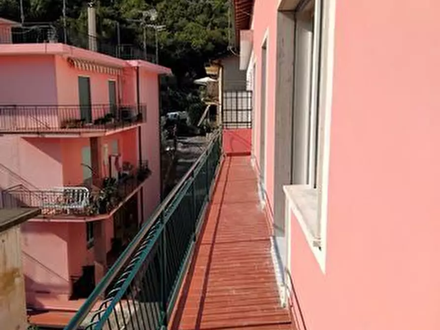 Immagine 16 di Trilocale in vendita  in Via Solferino 110 a Alassio