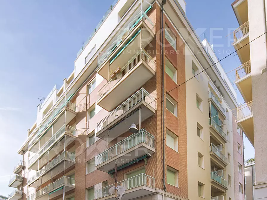 Immagine 3 di Pentalocale in vendita  in Via Don Aurelio Piccagli 12 a Alassio