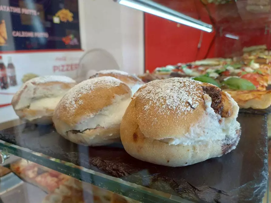 Immagine 12 di Pizzeria / Pub in vendita  in Via Roma 35 a Alassio