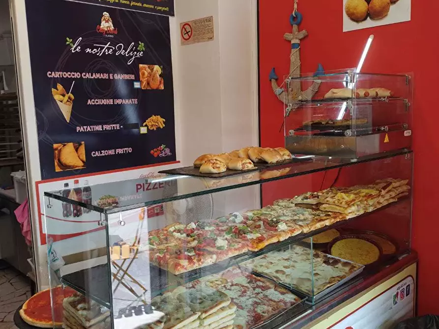 Immagine 2 di Pizzeria / Pub in vendita  in Via Roma 35 a Alassio
